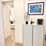 Appartamento Metro Ponte Lungo *