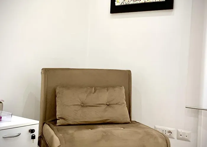 Metro Ponte Lungo Apartment Rom